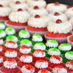 色鮮やかでアメリカンなカップケーキ