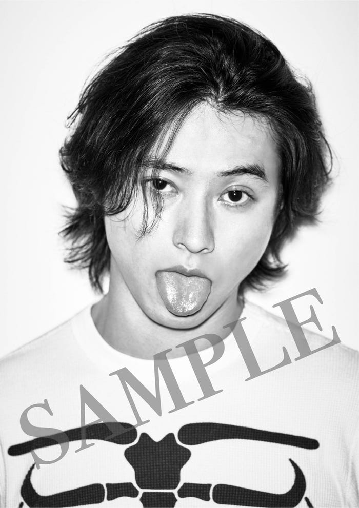 「山崎賢人カレンダー2026」オリジナル証明写真風フォト(C)SDP