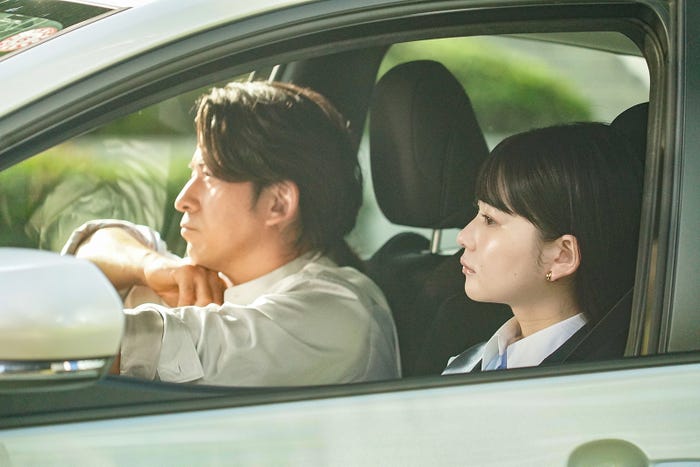 岡田准一、山田杏奈「朝マックタイム 外回り篇」メイキング(提供写真)