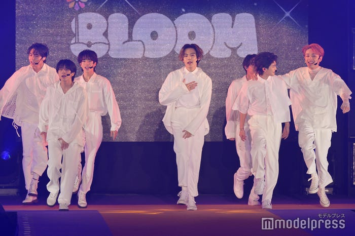 8LOOM(C)モデルプレス