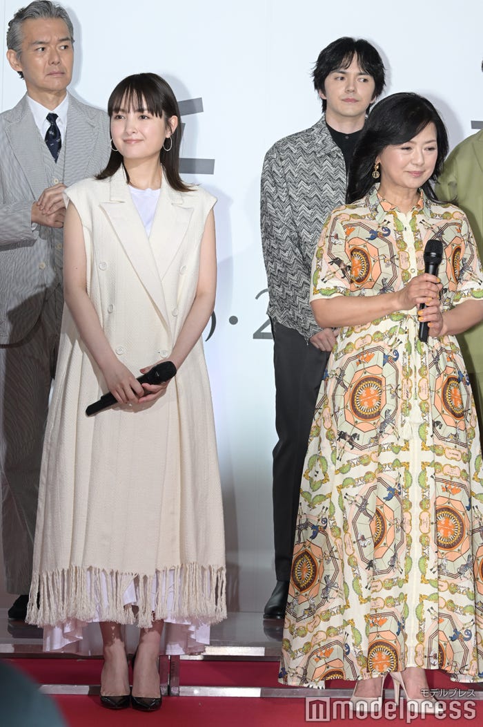 (上段左から)渡部篤郎、林遣都(下段左から)葵わかな、薬師丸ひろ子 (C)モデルプレス