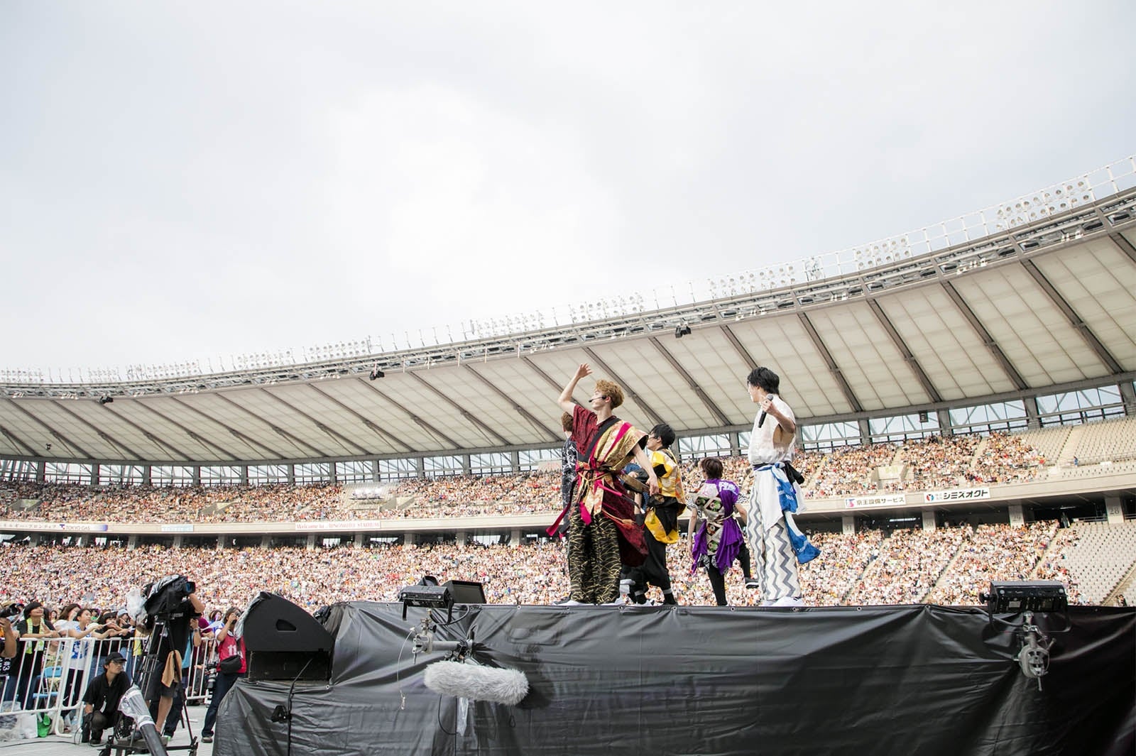 超特急（写真提供：SDR）