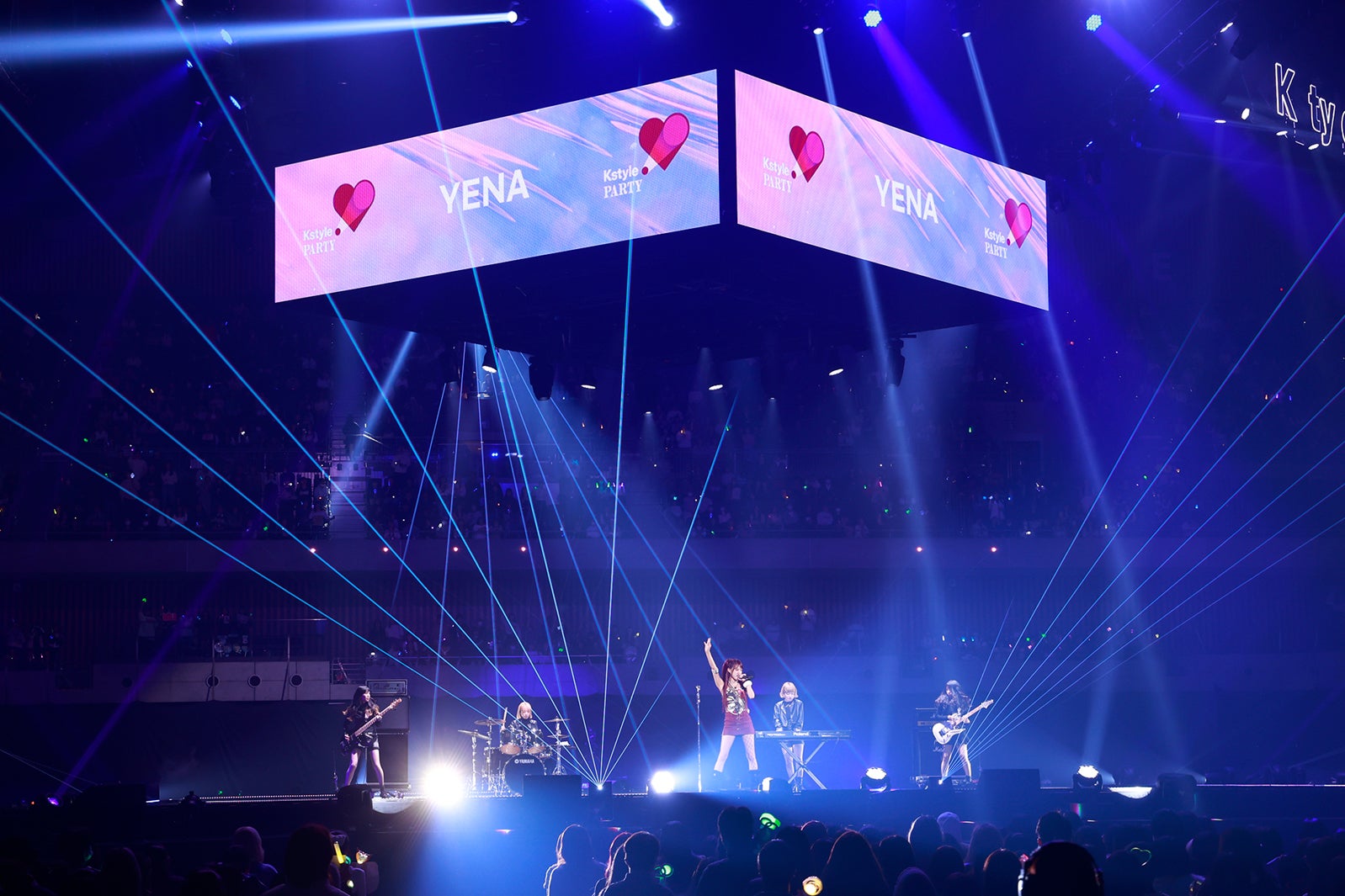 YENA（C）Kstyle PARTY／撮影：笹森健一、小坂茂雄