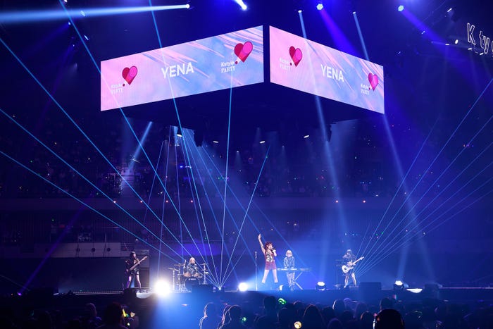 YENA(C)Kstyle PARTY/撮影:笹森健一、小坂茂雄