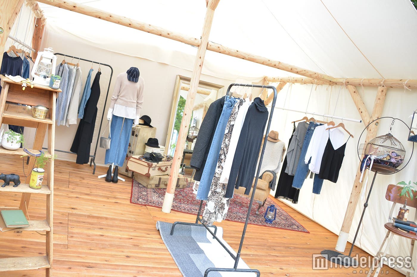 「H&M LOUNGE」 (C)モデルプレス