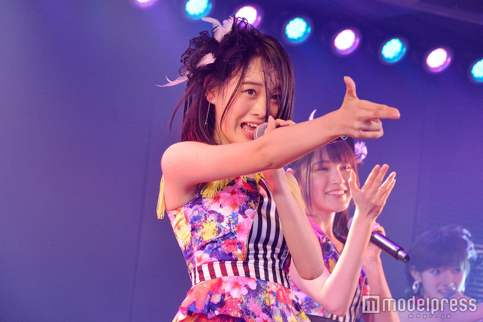 横山結衣／井上ヨシマサ「神曲縛り」公演（C）モデルプレス