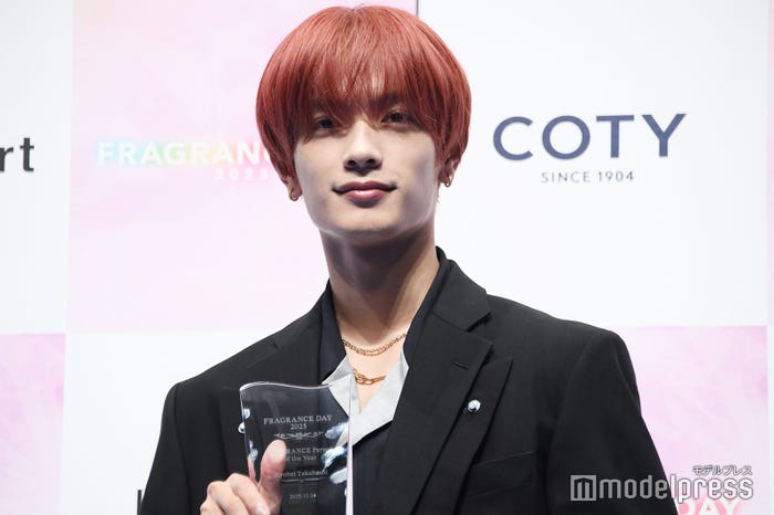 「FRAGRANCE Person of the Year」を受賞した高橋恭平(C)モデルプレス