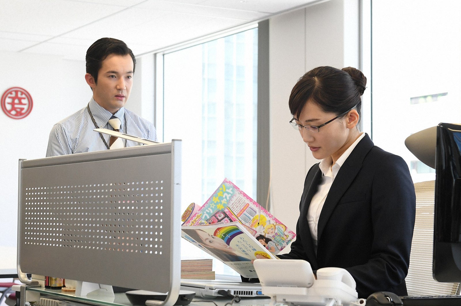 浅利陽介、綾瀬はるか／「義母と娘のブルース」第1話より（C）TBS