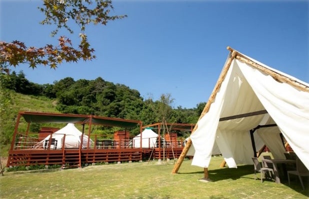 京都に関西初の貸切りグランピング施設「The Bond」が誕生　温泉＆遊び道具や機材レンタルも充実