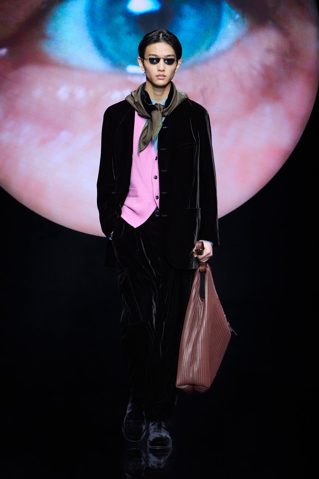 「ジョルジオ アルマーニ」2024秋冬メンズコレクションショー（提供写真）