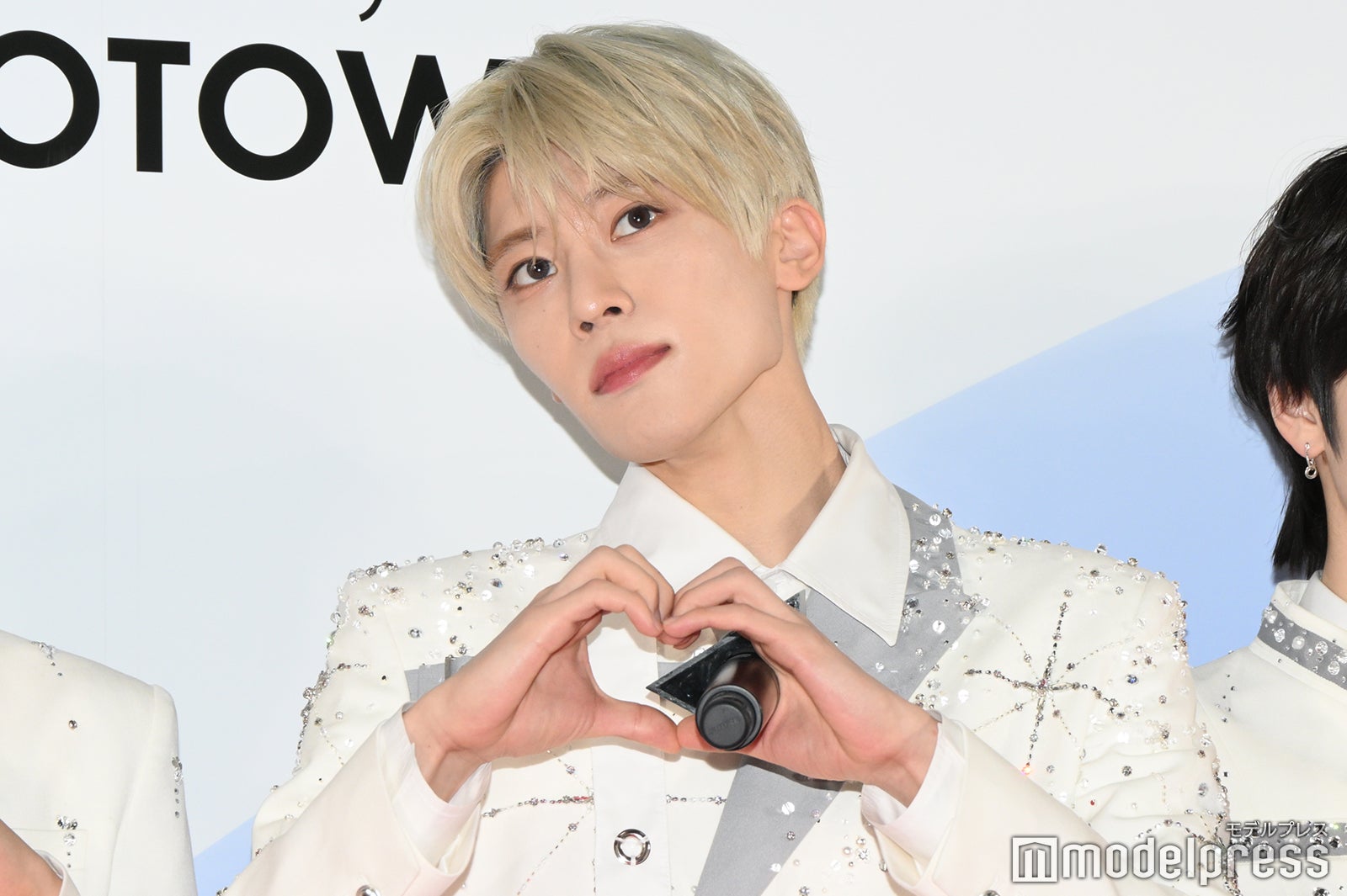 シオン（C）モデルプレス