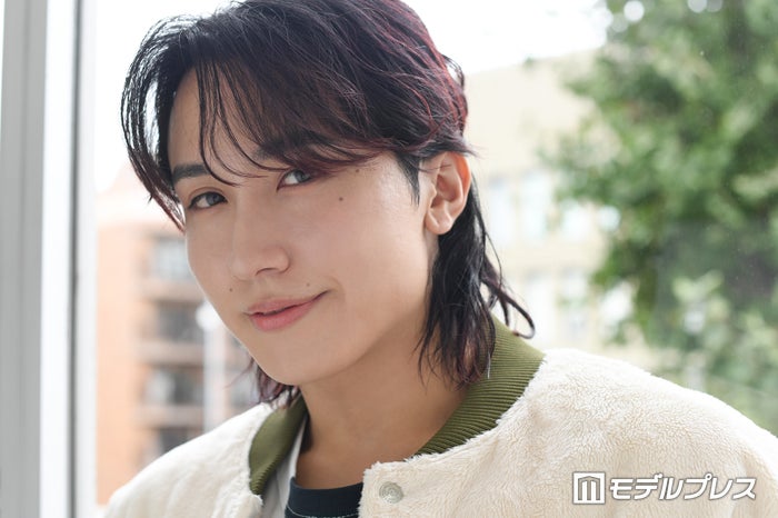 GENIC小池竜暉、＝LOVE「絶対アイドル辞めないで」作曲担当 制作時から手応え「とんでもない曲になった」【インタビュー】
