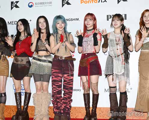 Kep1erヒュニンバヒエ、新曲「Yum」を5文字で表現 美スタイル際立つルックでレカペ登場【KCON JAPAN 2025/レッドカーペット】