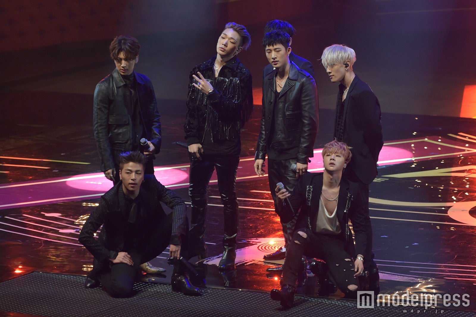 iKON（C）モデルプレス