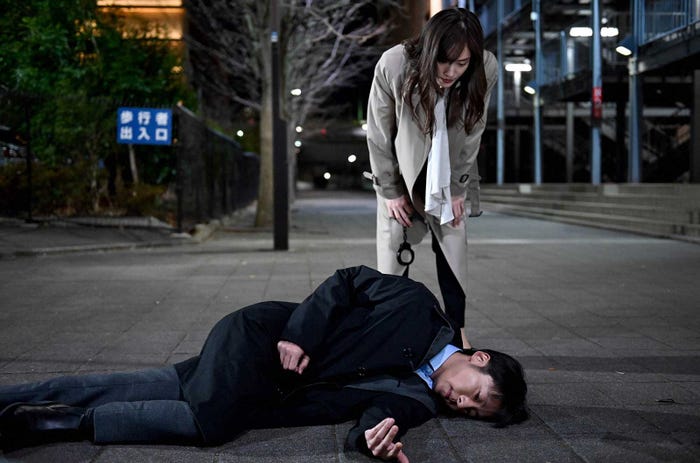 綾瀬はるか、高橋一生「天国と地獄 ~サイコな2人~」第9話より(C)TBS