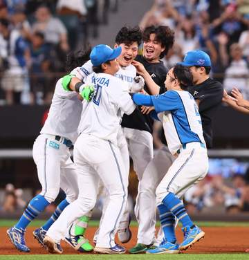 日本ハムが劇的延長サヨナラ勝ち！天敵ソフトバンクから今川追撃3ラン、水野が満塁弾で最大6点差を逆転 その後追いつかれるも清宮幸の劇打で決着