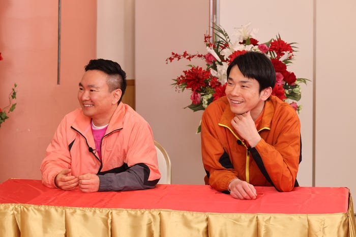 かまいたち(山内健司、濱家隆一)(C)カンテレ