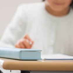 「学歴コンプレックスな親」がやりがちなNG行為