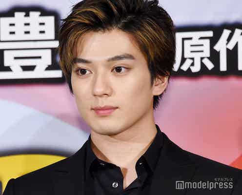 新田真剣佑の差し入れに「救われた」小栗旬も“思い出”に<二つの祖国>
