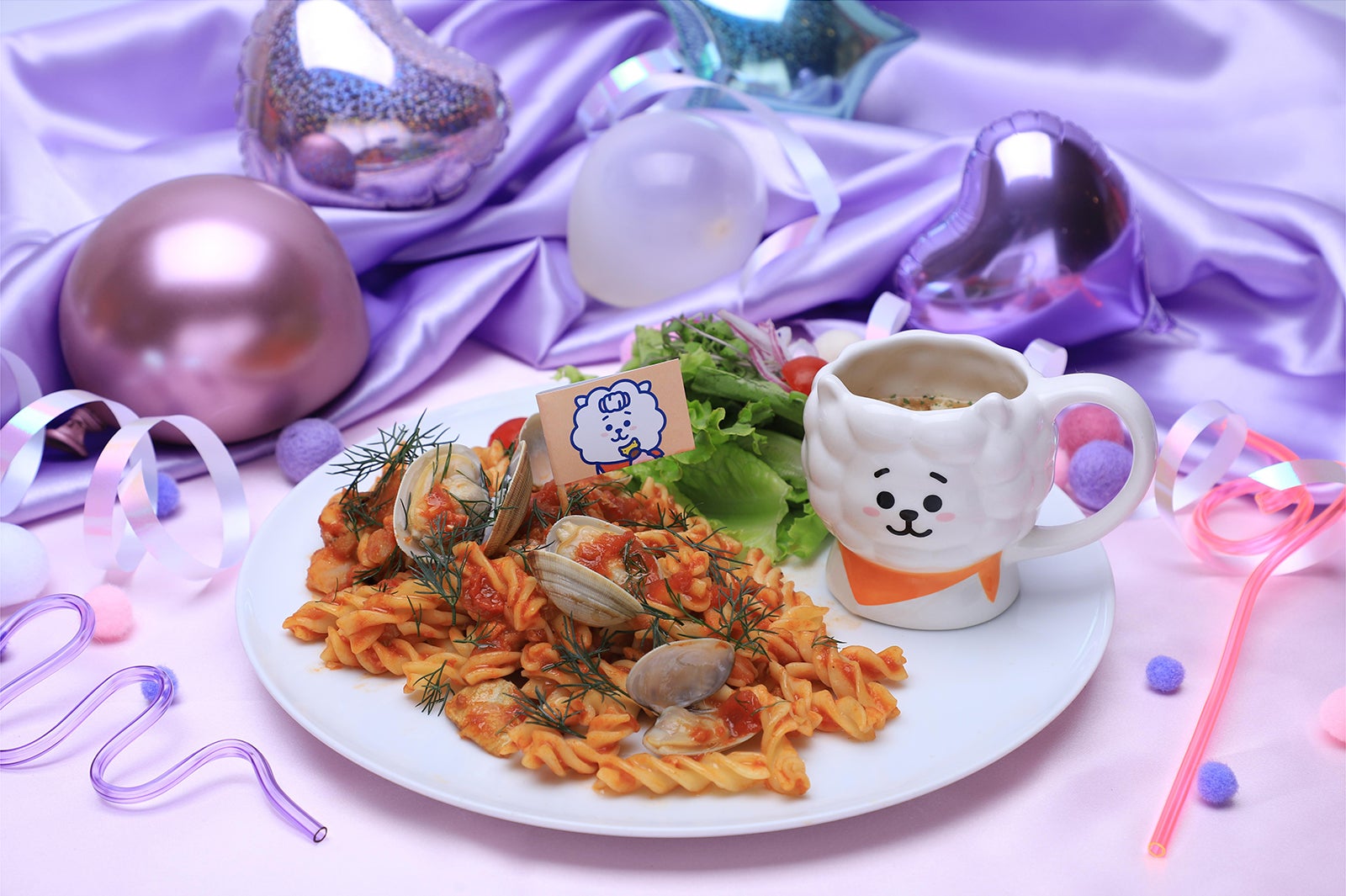 「BT21カフェ」東京・大阪・名古屋で、第7弾は“秋の夜長のパジャマパーティ”がテーマ