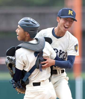 コーチは元阪神、DeNAの大和氏 光陵初戦突破 田代主将「来てくれて、教えてくれてありがとうございましたって伝えたい」 高校野球神奈川大会