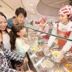 「カップヌードルミュージアム」/マイカップヌードルファクトリー(要整理券または利用券)/画像提供:日清食品ホールディングス