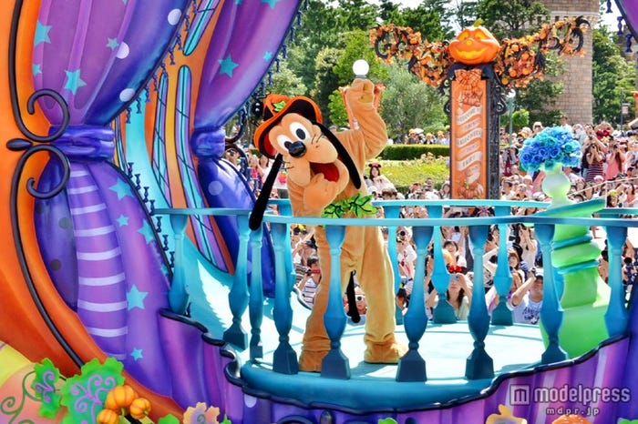 東京ディズニーランド新パレード「ハッピーハロウィーンハーべスト」/「大きくて不思議なパンプキンハウス」