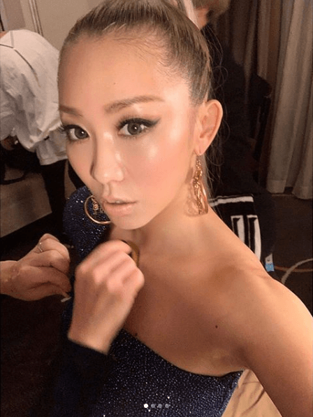 倖田來未 オールバックポニテヘアの 艶肌shot 公開し反響 眩しい 顔ちっちゃすぎ モデルプレス