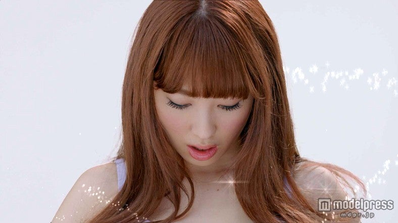 小嶋陽菜／「PEACH JOHN」の新商品「ドリームブラ」ショートムービーより