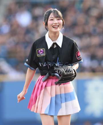 「めっちゃ可愛い子が映ってる！」ZOZOマリン降臨の22歳人気美女にネット騒然「映る度にめちゃめちゃ顔小さくて驚く」「カラフルスカートが魅惑的」