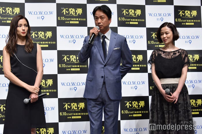 (左から)黒木メイサ、椎名桔平、原田知世(C)モデルプレス