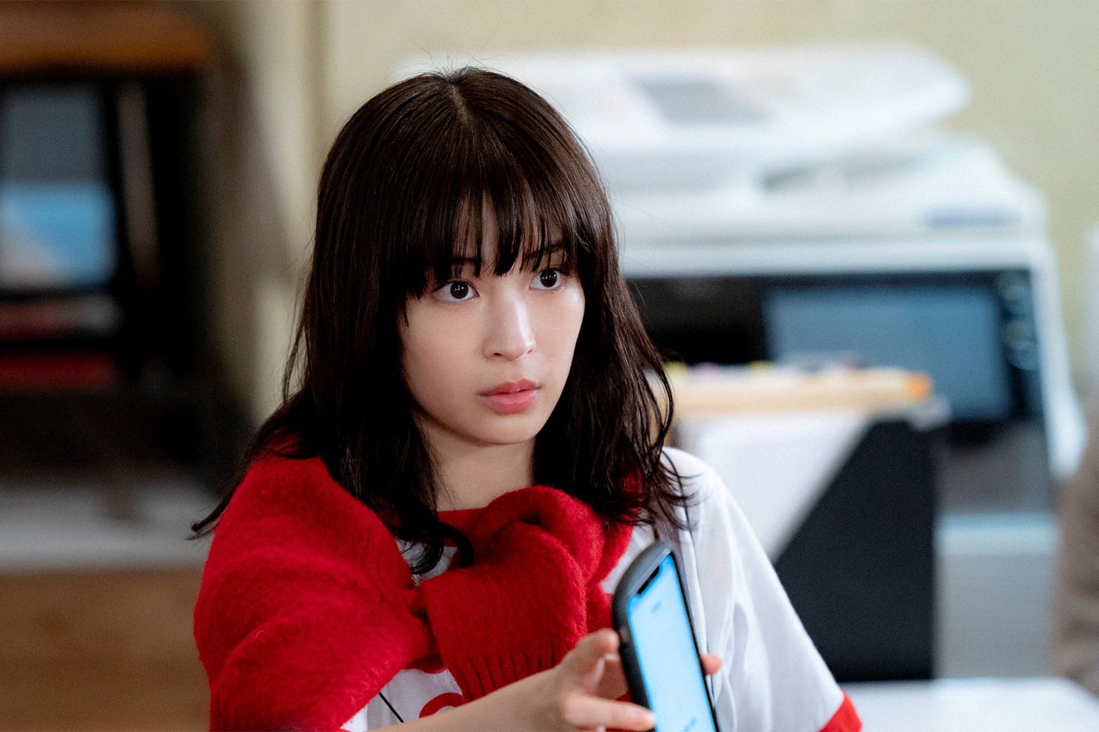 広瀬すず／「夕暮れに、手をつなぐ」第6話より（C）TBS