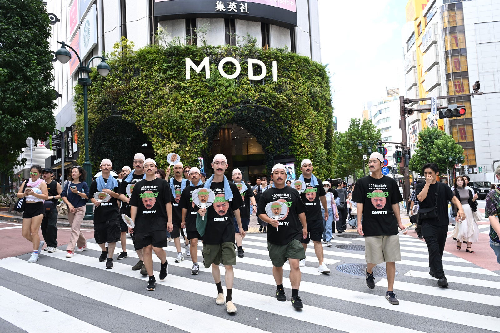 「大脱出3」渋谷練り歩きの様子（C）DMM TV