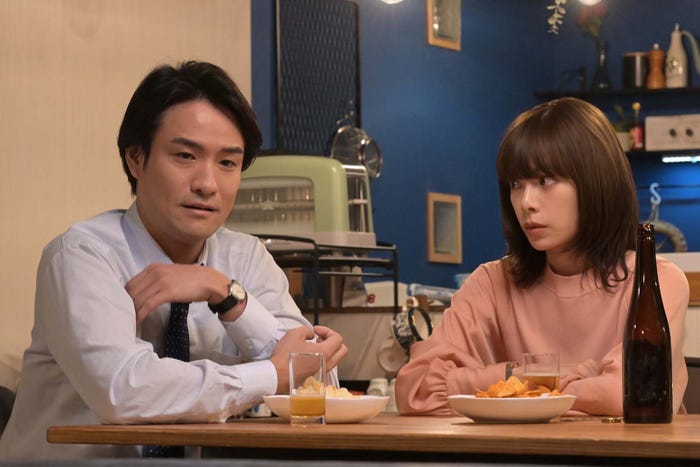 笠原秀幸、桜井ユキ「ホスト相続しちゃいました」第6話より(C)カンテレ