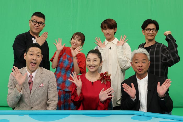 (前列左から)東野幸治、小池栄子、恵俊彰(後列左から)長谷川忍、若槻千夏、向井康二、柴田英嗣(C)フジテレビ