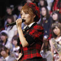 モデルプレス - AKB48高橋みなみがキャプテン復帰 こじはる&ぱるるも移籍<AKB48大組閣祭り>