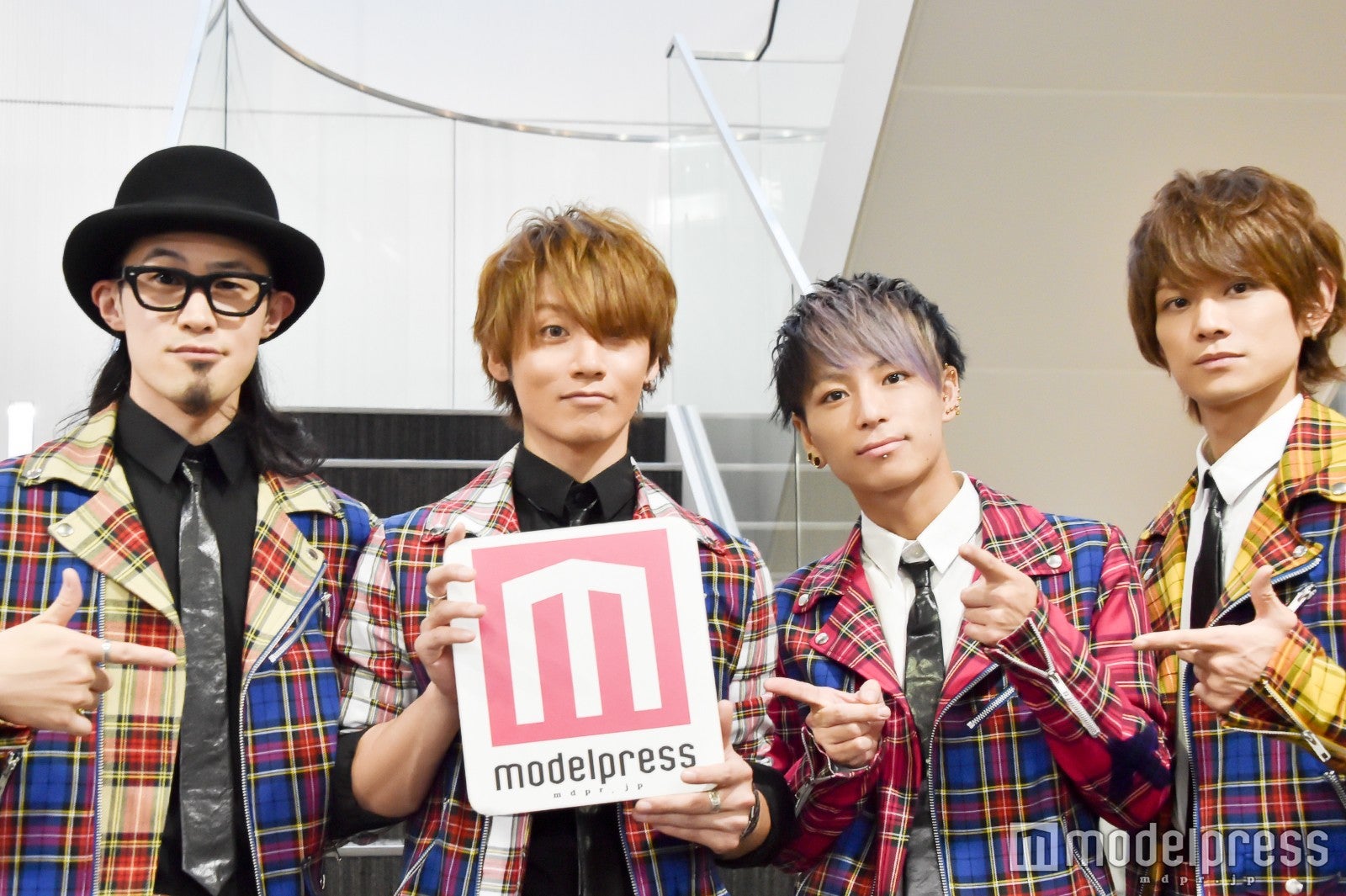 Thinking Dogs（C）モデルプレス