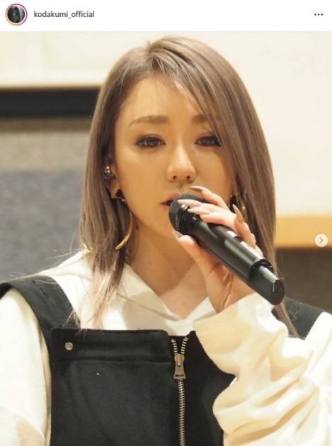 倖田來未 フーディー着こなし リハーサルshotに反響 めちゃくちゃ可愛い 歌ってる姿もステキ モデルプレス
