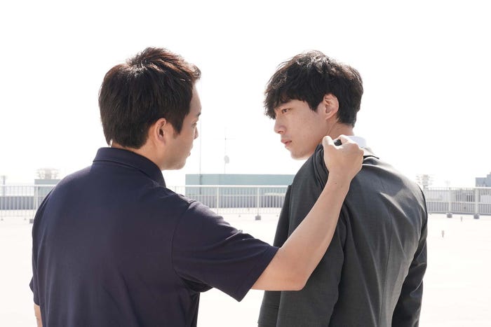 坂口健太郎「CODE―願いの代償―」第2話より(C)読売テレビ・日本テレビ