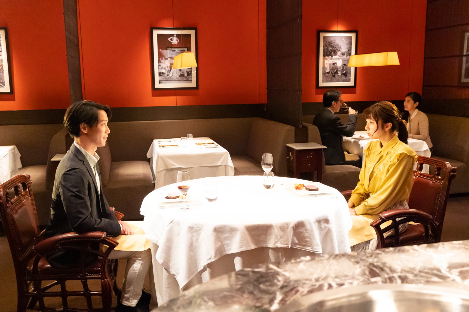 味方良介、上白石萌歌「警視庁アウトサイダー」第3話より（C）テレビ朝日