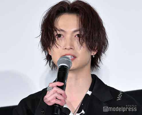 綱啓永、10代からの親友と初共演「売れような」絶叫メッセージで熱い握手交わす【ネムルバカ】