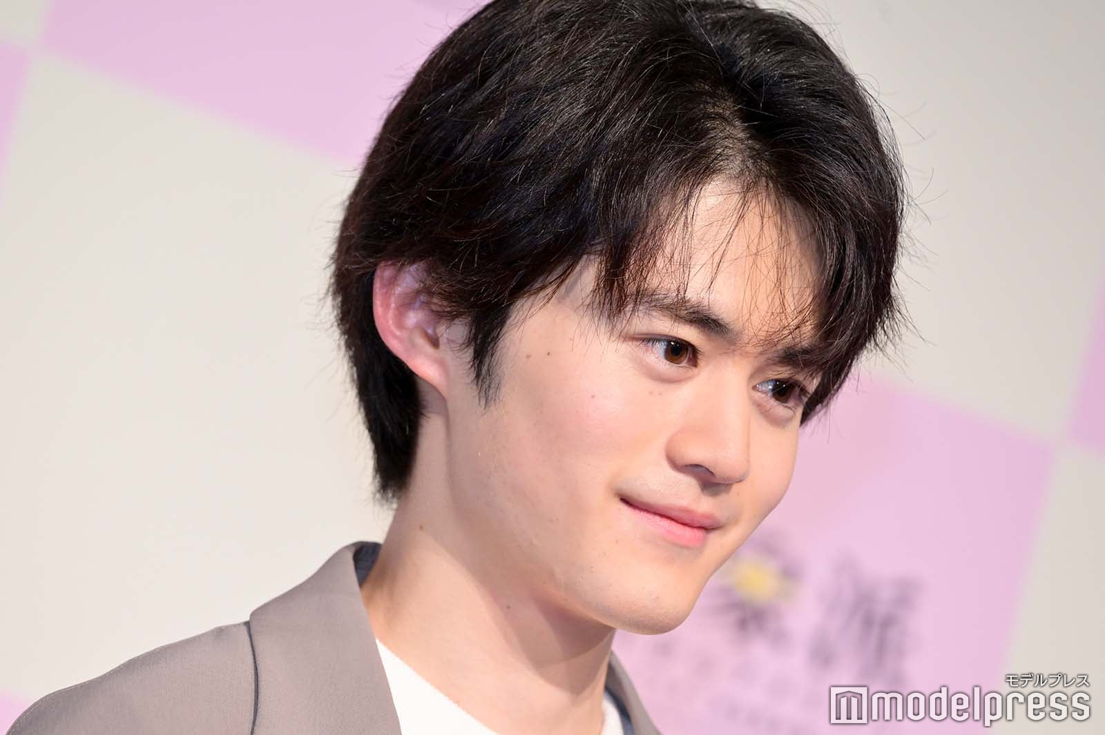 鈴鹿央士（C）モデルプレス