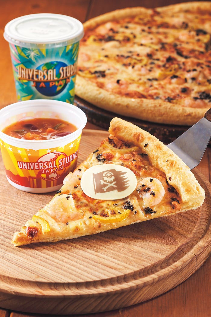 パイレーツ・ミニオンピッツァセット／画像提供：ユニバーサル・スタジオ・ジャパン