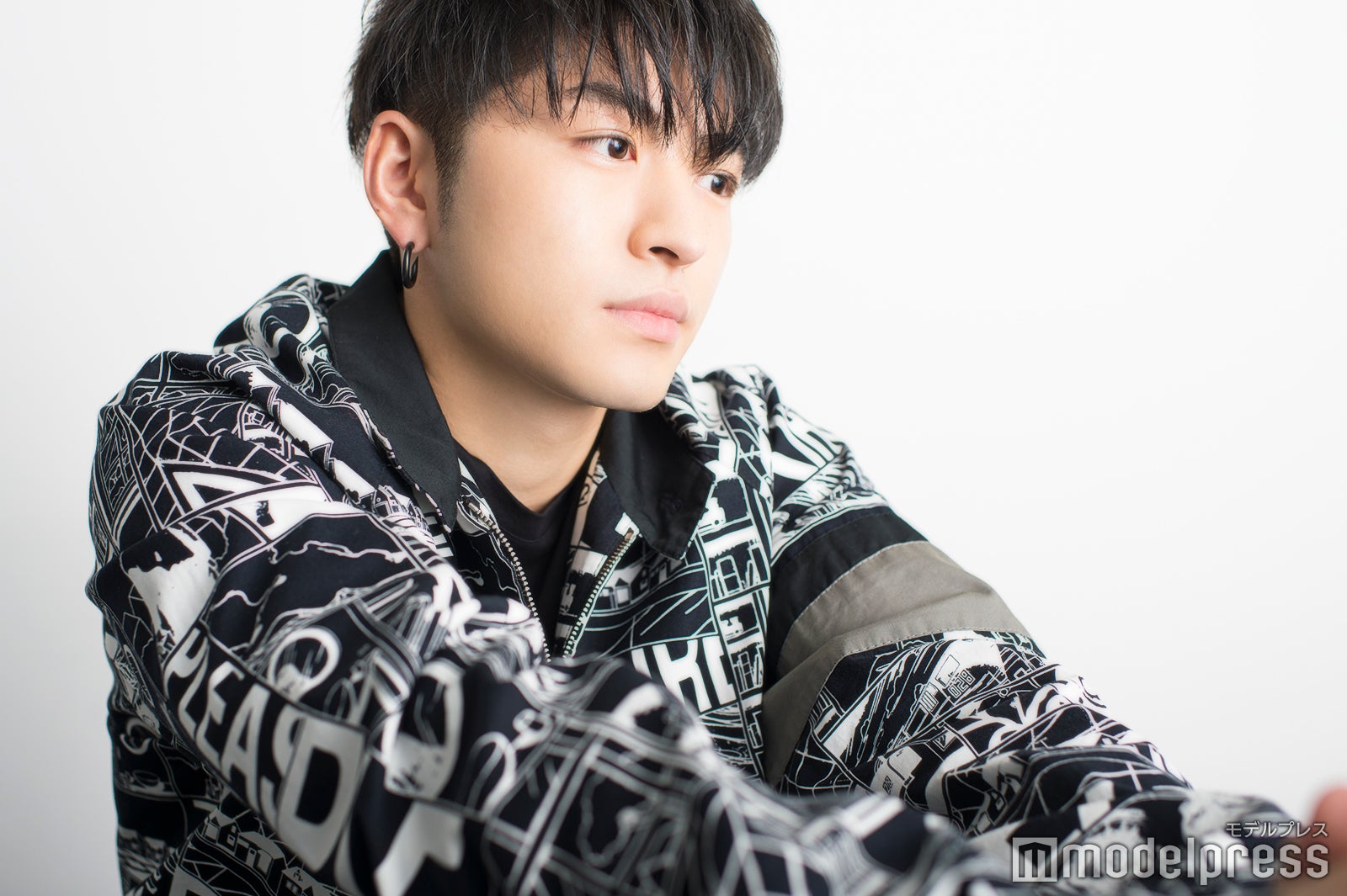 佐野玲於（C）モデルプレス