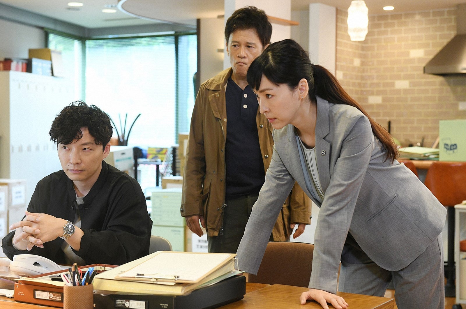 星野源、橋本じゅん、麻生久美子／「MIU404」第3話より（C）TBS