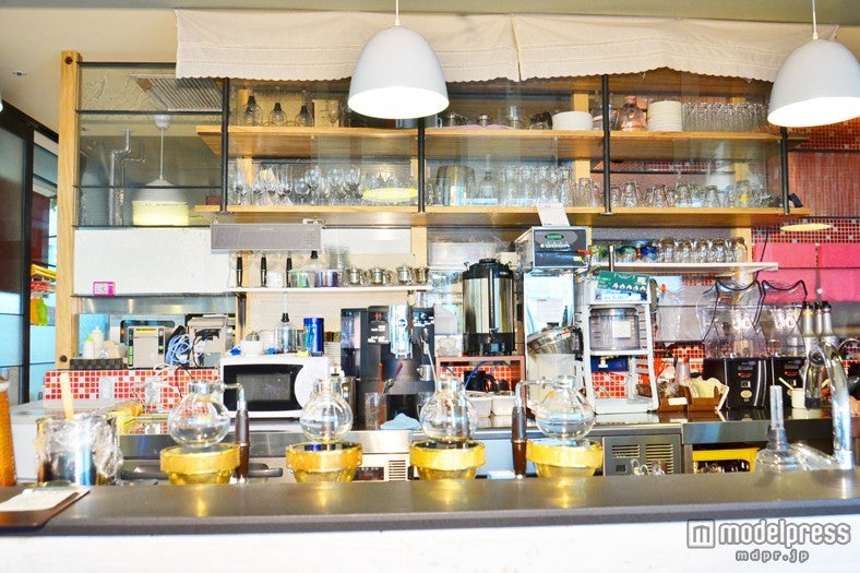 コーヒーはサイフォンで淹れた本格派