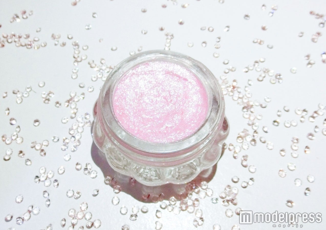 【ジルスチュアート】「ジェリーアイカラー“06 Angel tear”」／写真：mari（C）モデルプレス