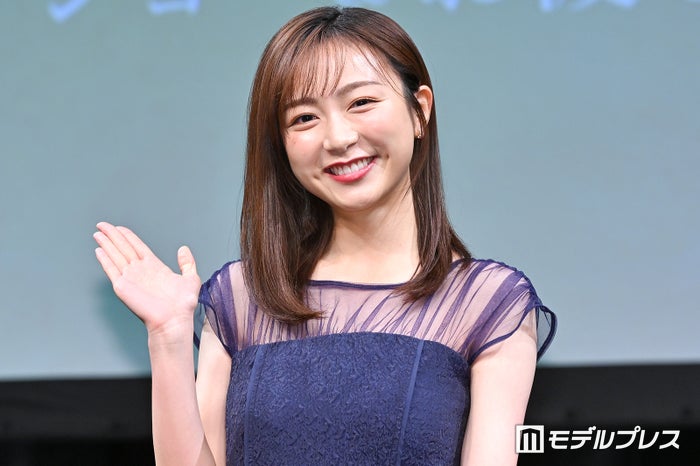 フジ佐久間みなみアナ、ギター弾き語りで美声披露「プロ級」「アカペラもすごい」と絶賛の声相次ぐ
