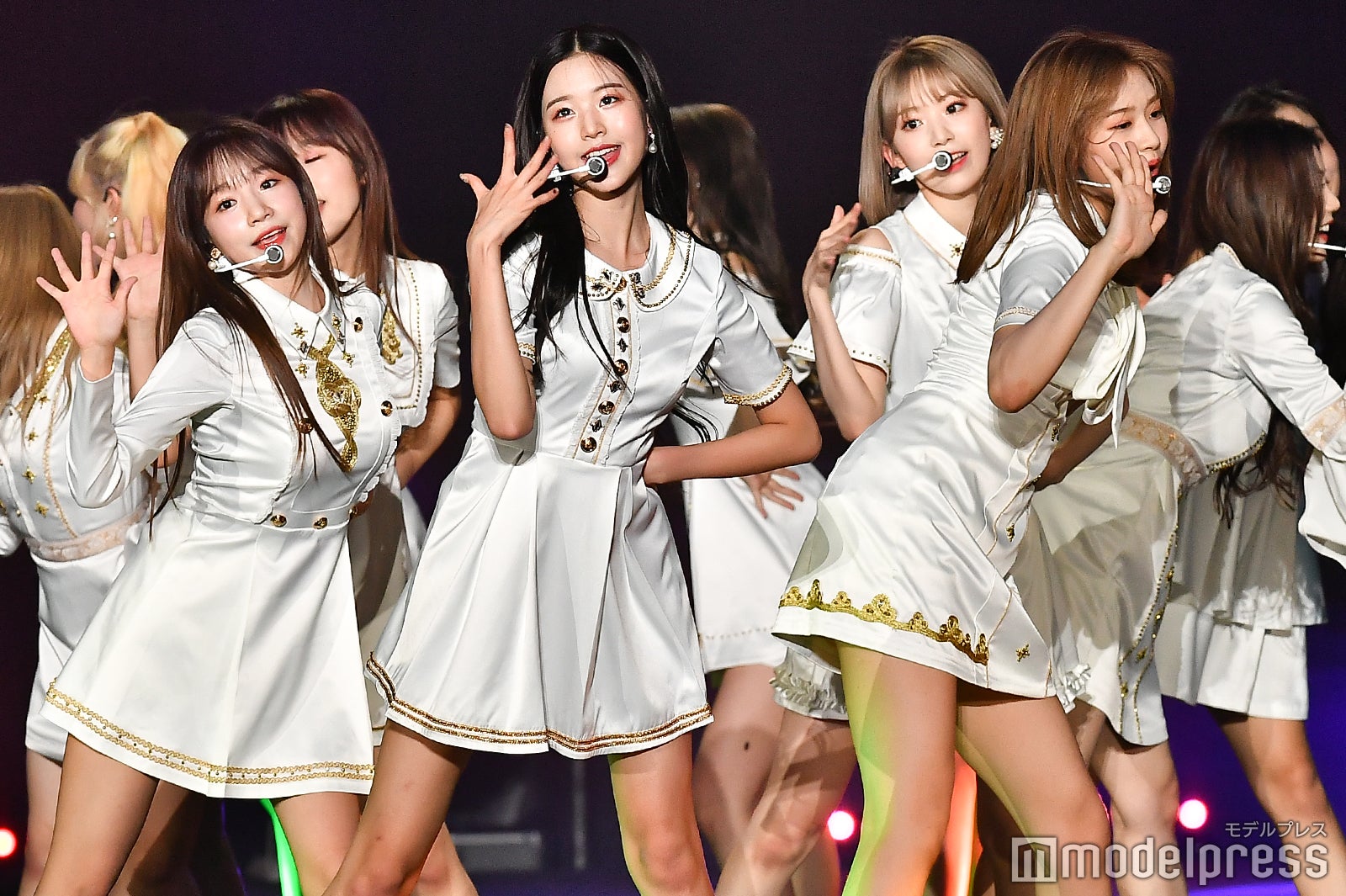 IZ*ONE （C）モデルプレス