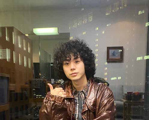 菅田将暉「良いお年を」仕事納めショットに「年の瀬までイケメン」「お疲れ様」メッセージ殺到